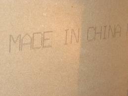 made in china imprimées sur le côté arrière de la carte